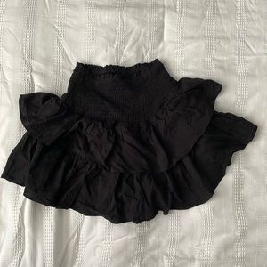 BLACK RUFFLE SKIRT